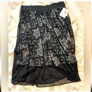 Lularoe Lola Midi A-Line Skirt in Black & White Floral Print Size XL